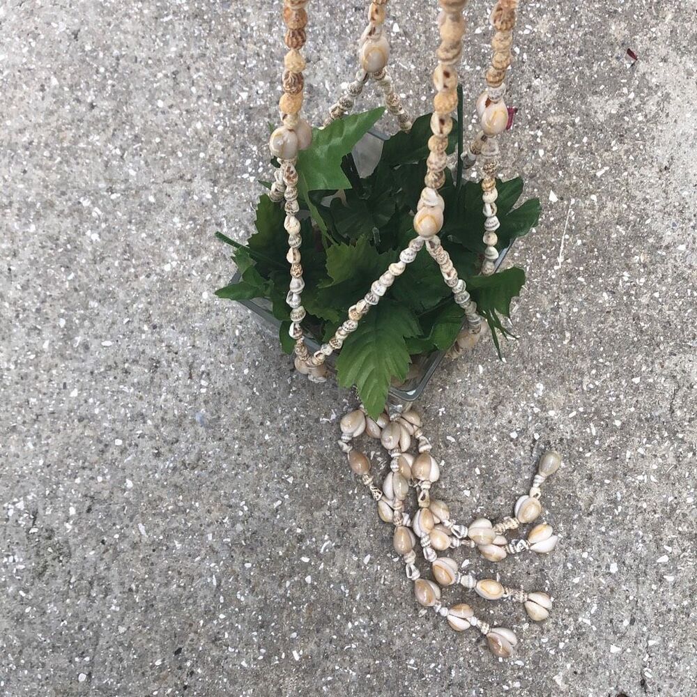 SHELL plant hanger Beachy bohemian style.